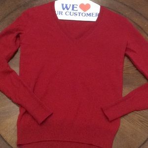 Cashmere v neck sweater